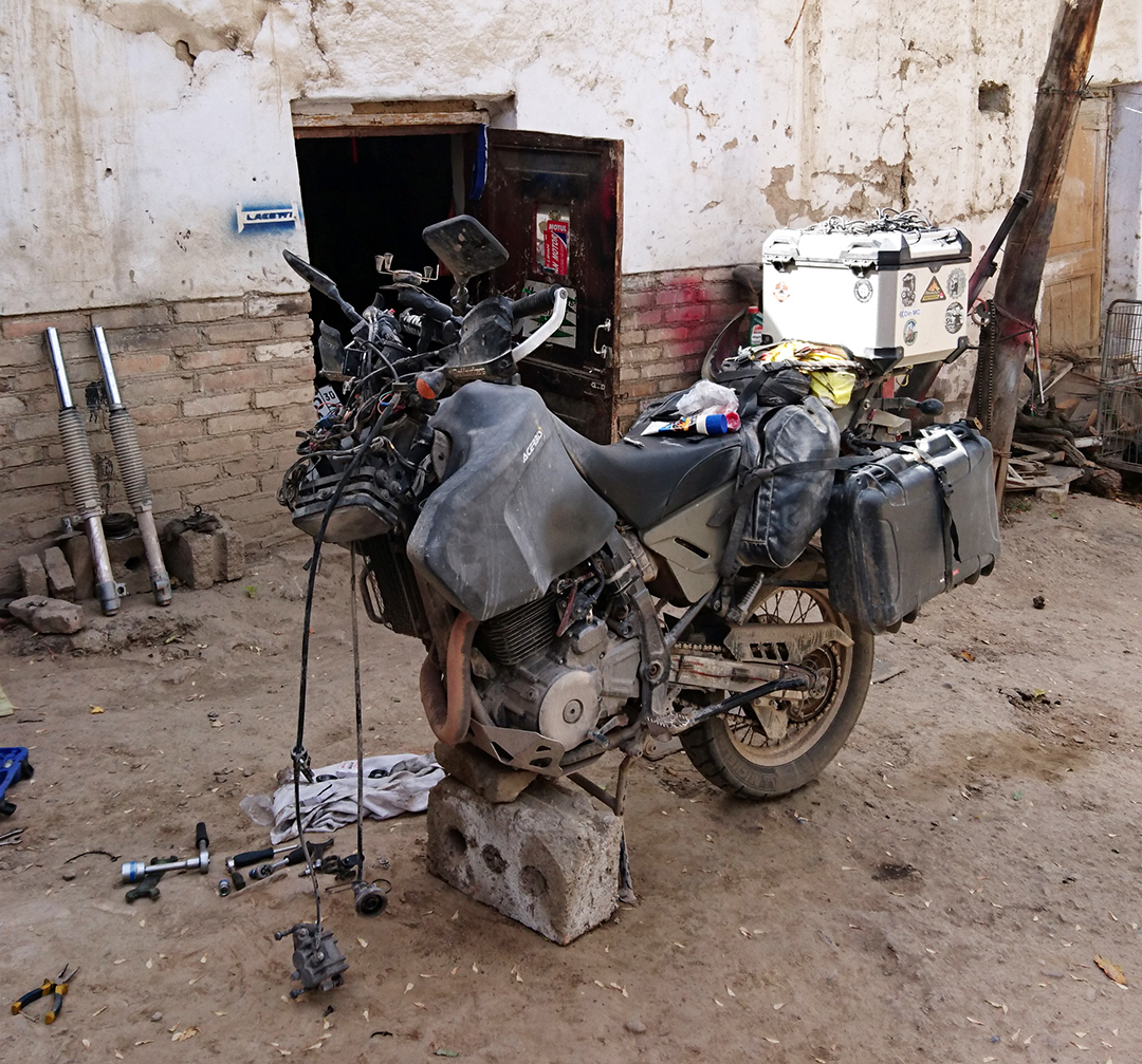 DR650 DIY motorcycle repair